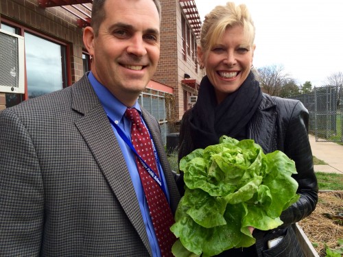 Jason Burr, JW principal, and Debbie Schaeffer, owner of Mrs. G's, toured the JW Teaching Kitchens and Edible Gardens - and she left with a beautiful lettuce bouquet for lunch! Thank you, Debbie, for your generous gift of 5 single-basin kitchen sinks and high-neck faucets for upgrading the Teaching Kitchens. They will make washing big pots and pans almost easy! 